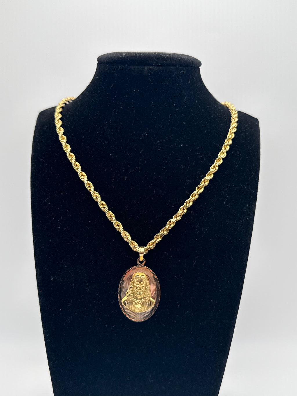 14k gold Rope Chain and Jesus Head Pendant