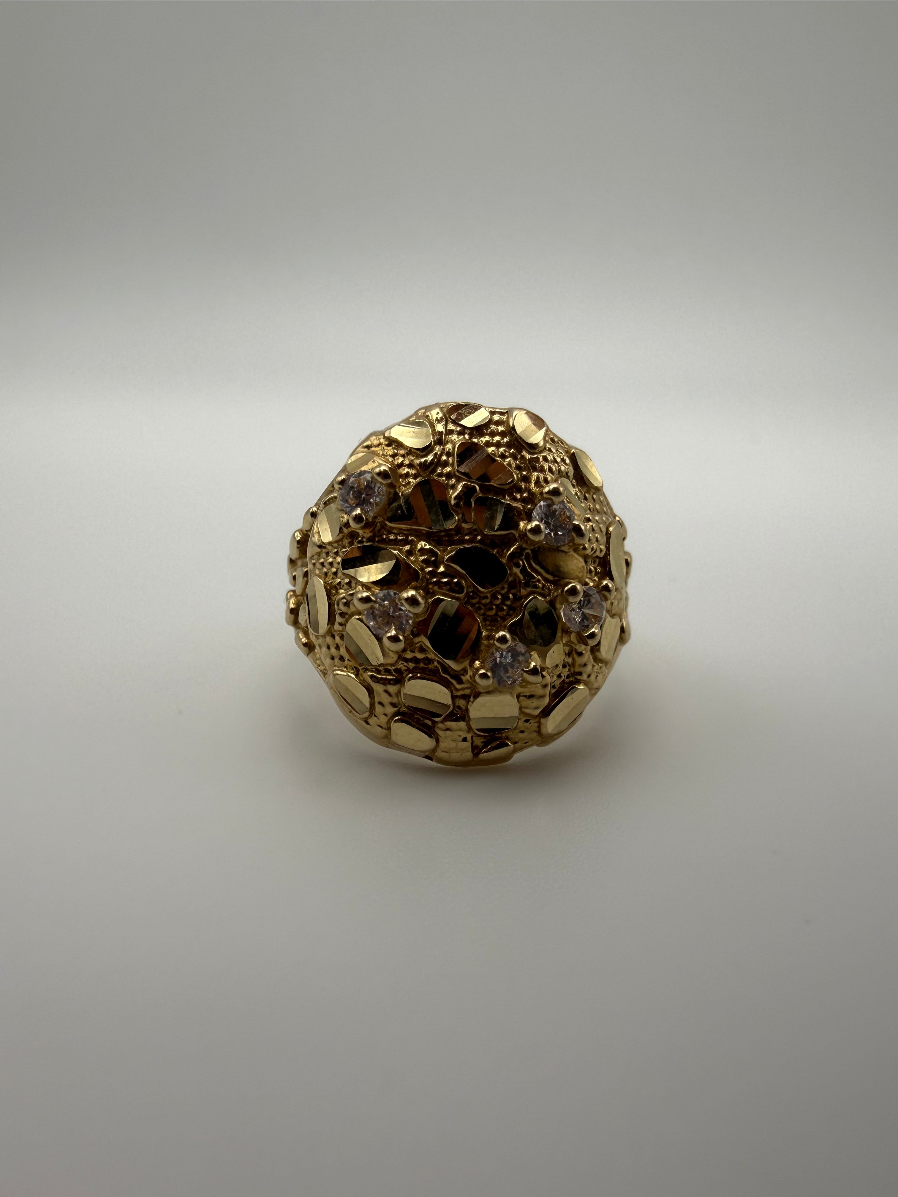 14K Gold Shell Nugget Ring with CZ Diamonds