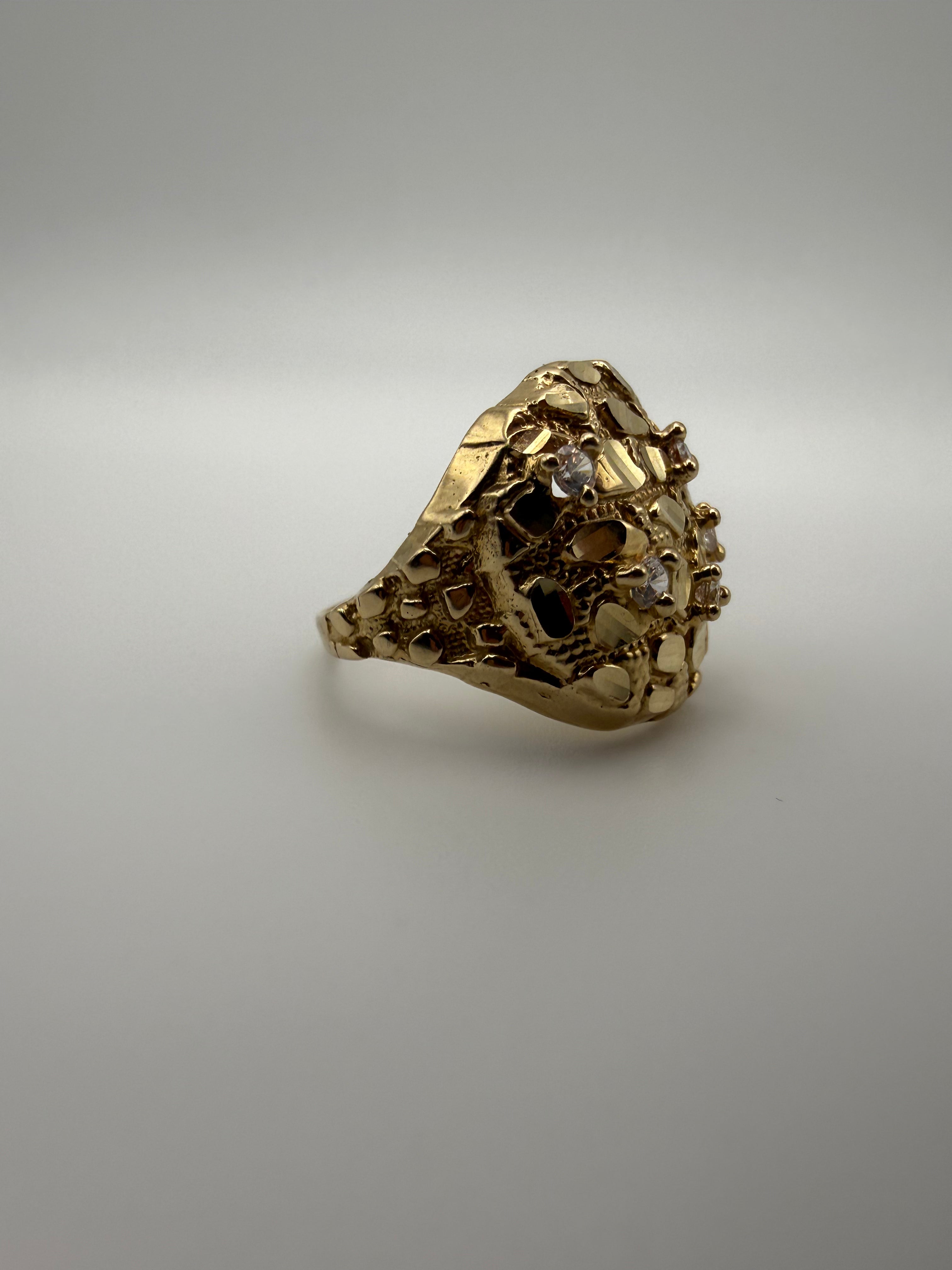 14K Gold Shell Nugget Ring with CZ Diamonds