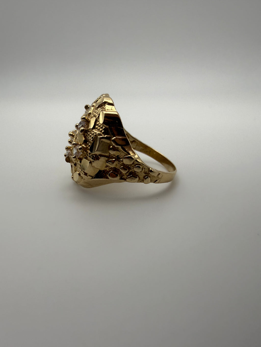 14K Gold Shell Nugget Ring with CZ Diamonds