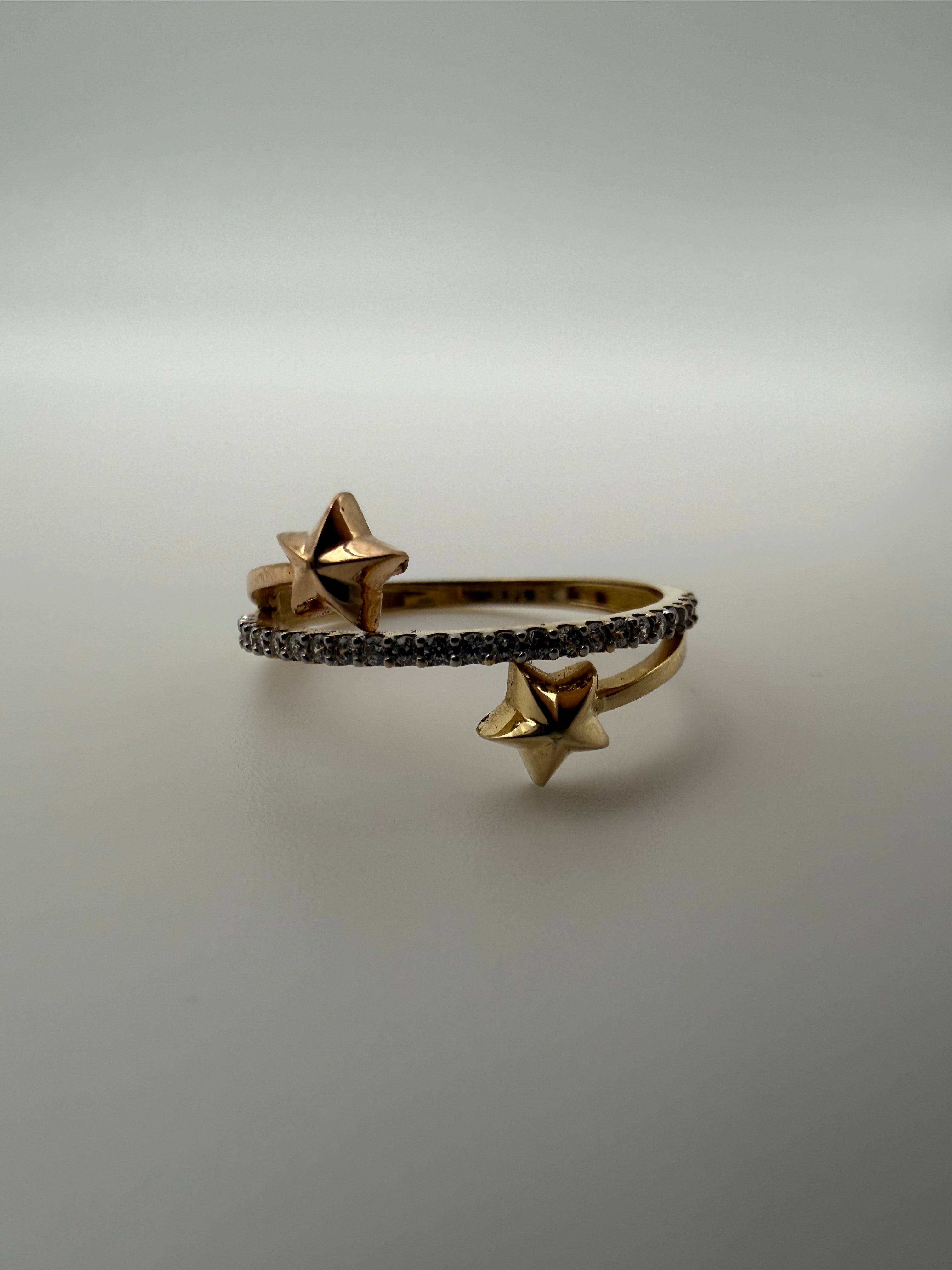 14K Gold Start Ring with CZ Diamonds