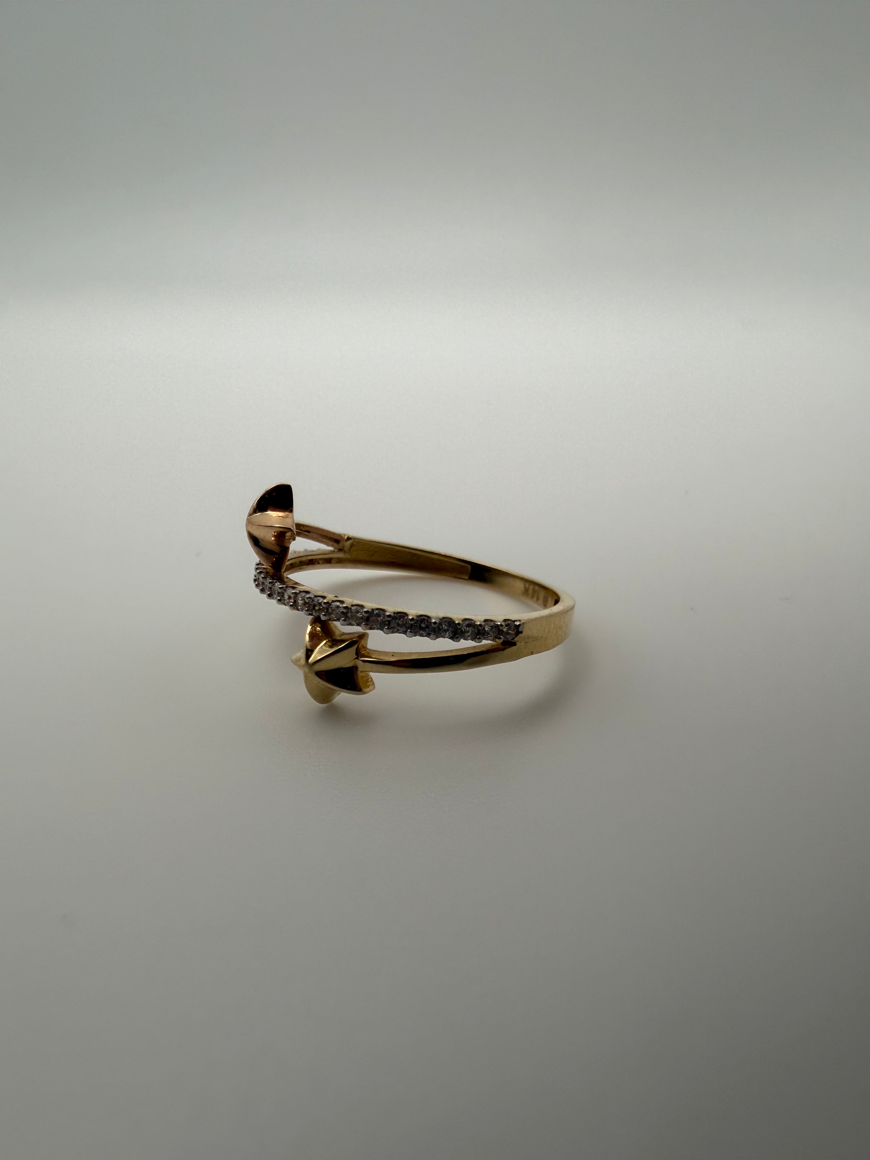14K Gold Start Ring with CZ Diamonds