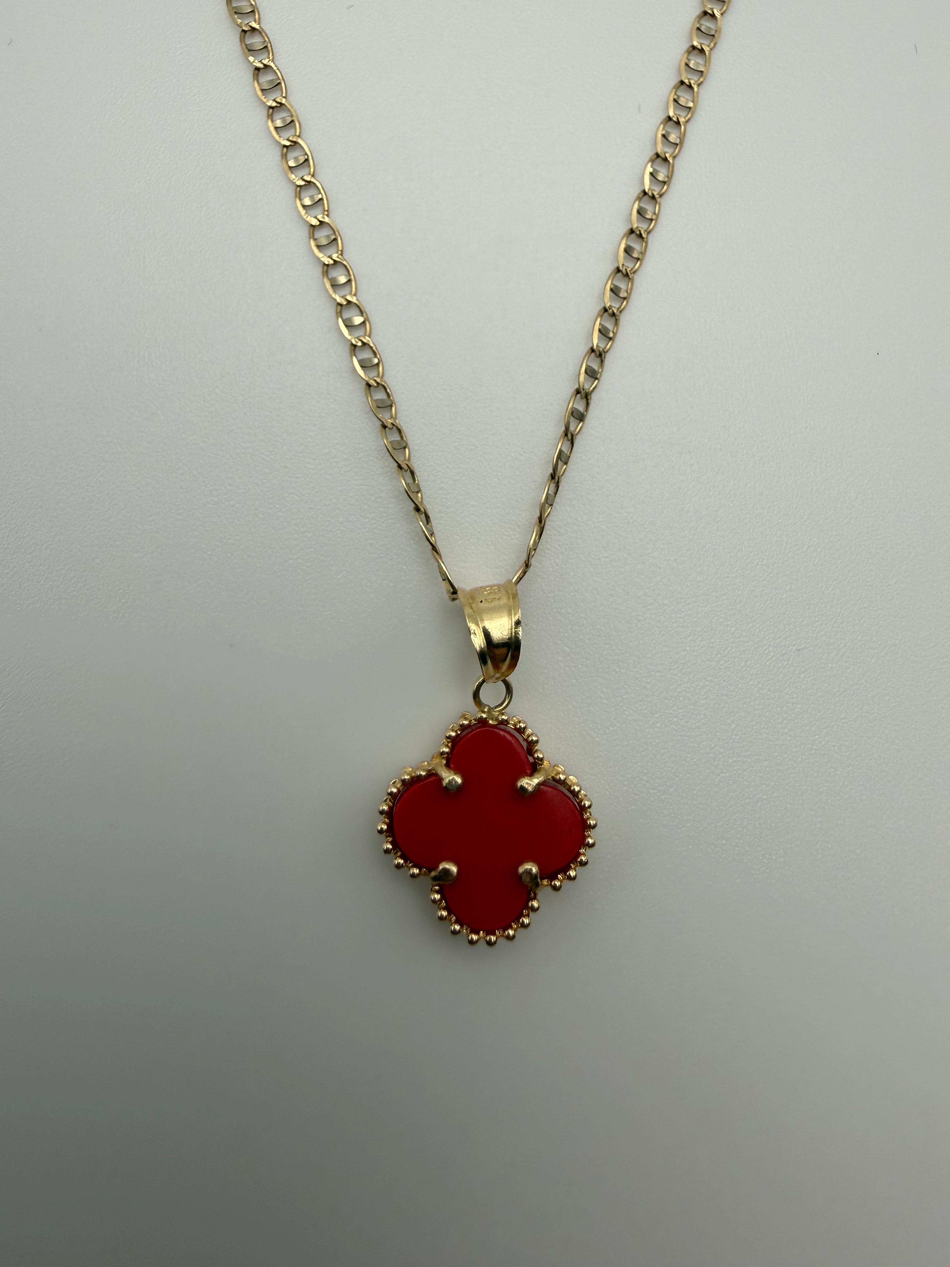 14K Gold Clover Pendant and Mariner Link Chain