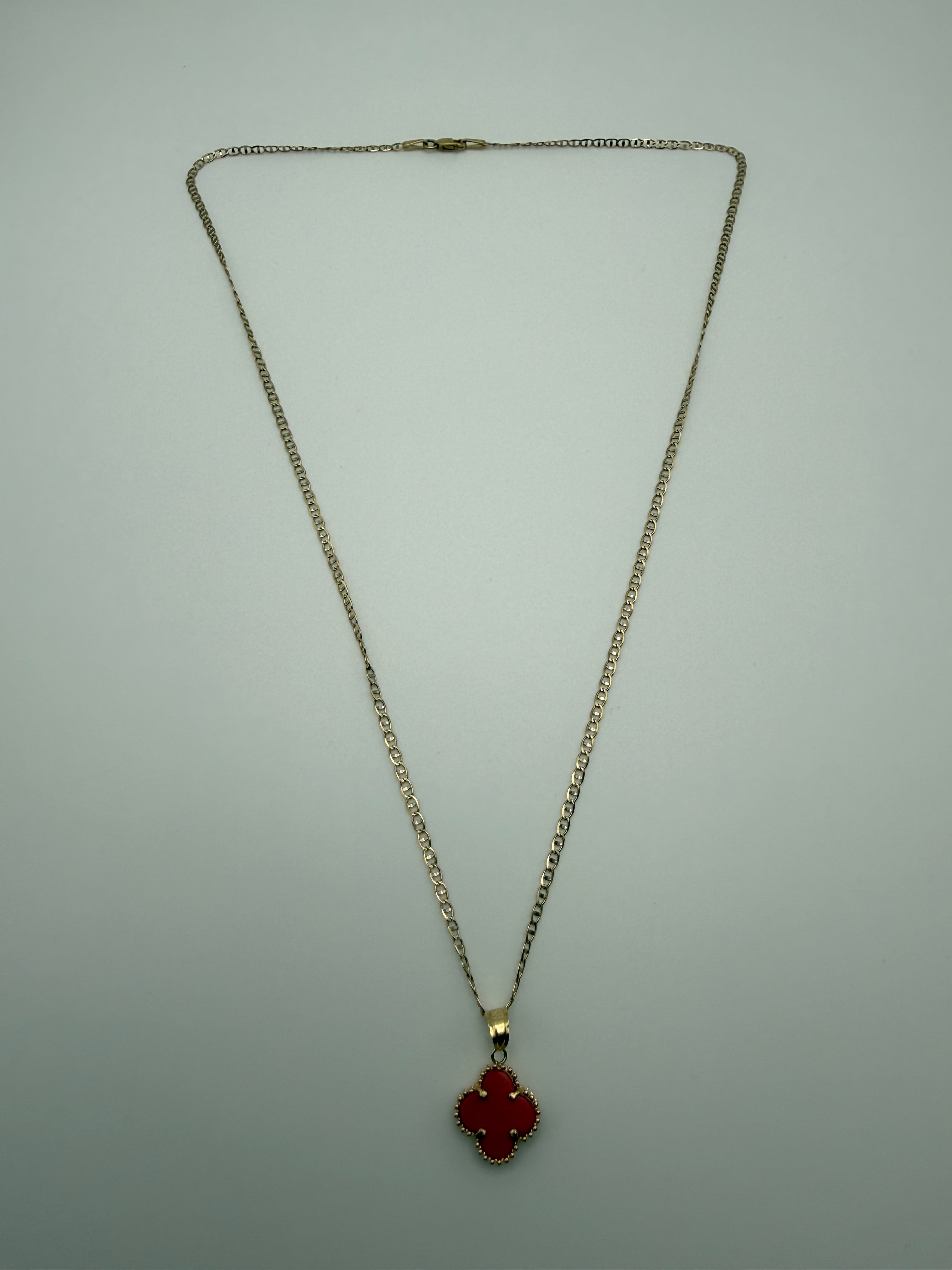 14K Gold Clover Pendant and Mariner Link Chain