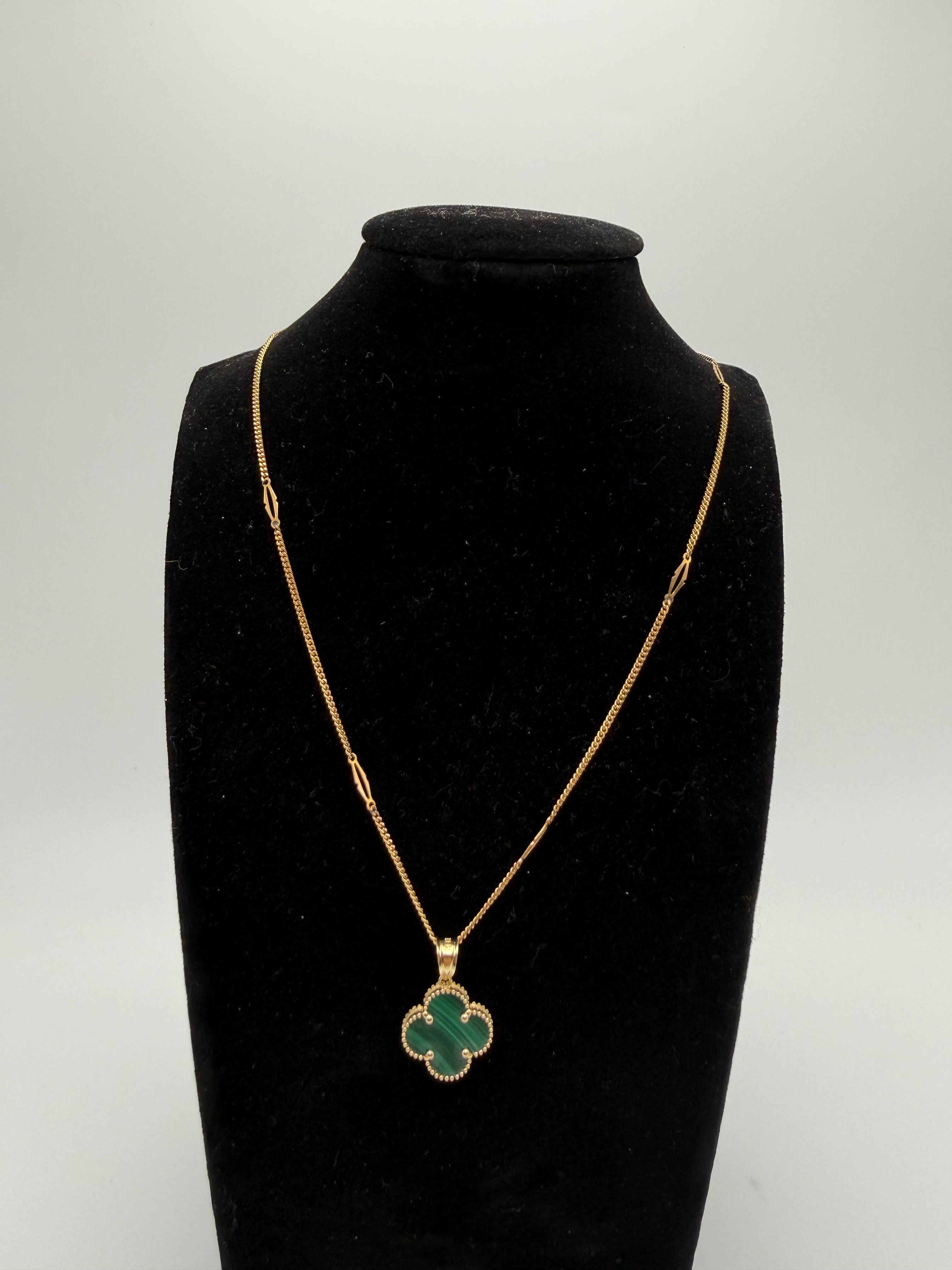 14K Gold Clover Pendent with Cuban Cable link Chain